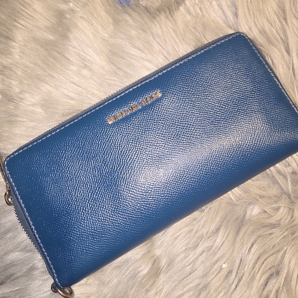 Michael Kors Handbags - Michael Kors Blue Large Wallet Zip